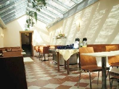 Claris Hotel