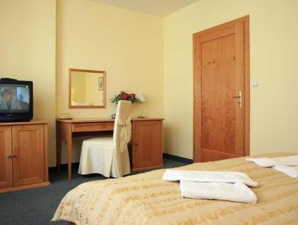 Claris Hotel 3*